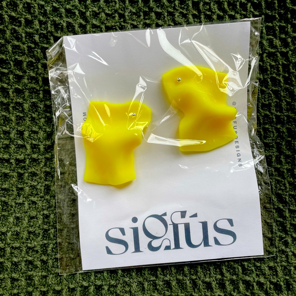 Sigfus Yellow Noodle Earrings
